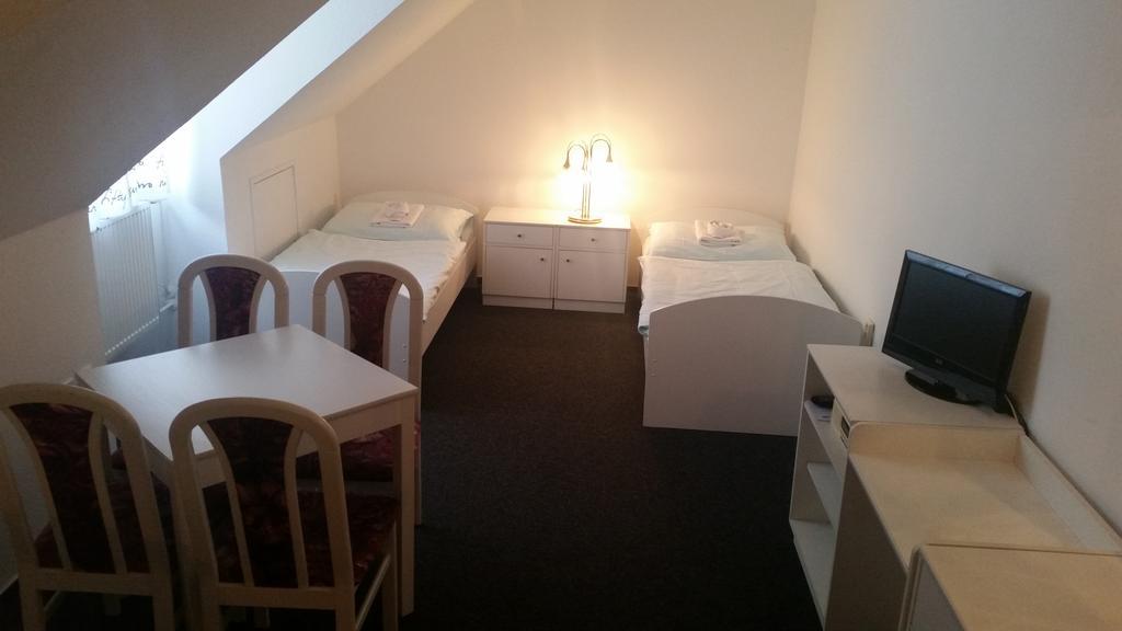 Hotel Excelent Rýmařov Oda fotoğraf